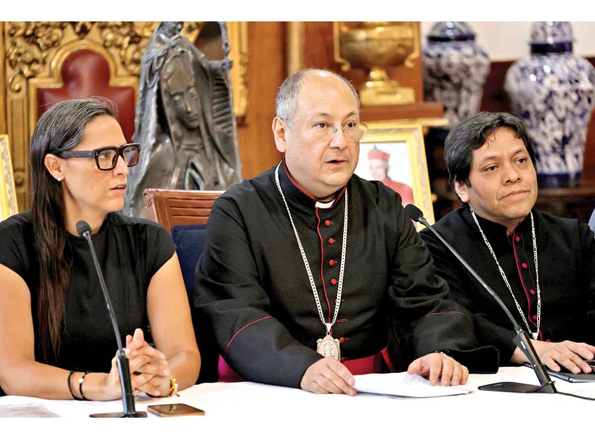 "La luz de la verdad: Catedral destrona secreto detrás de candil milenario"