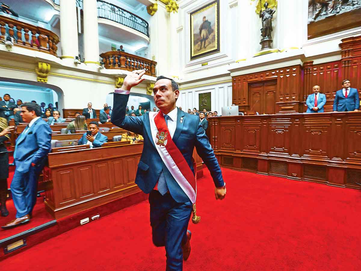 Un Pasado Sombrío Revela la Verdad Oculta del Controverso José Jerí