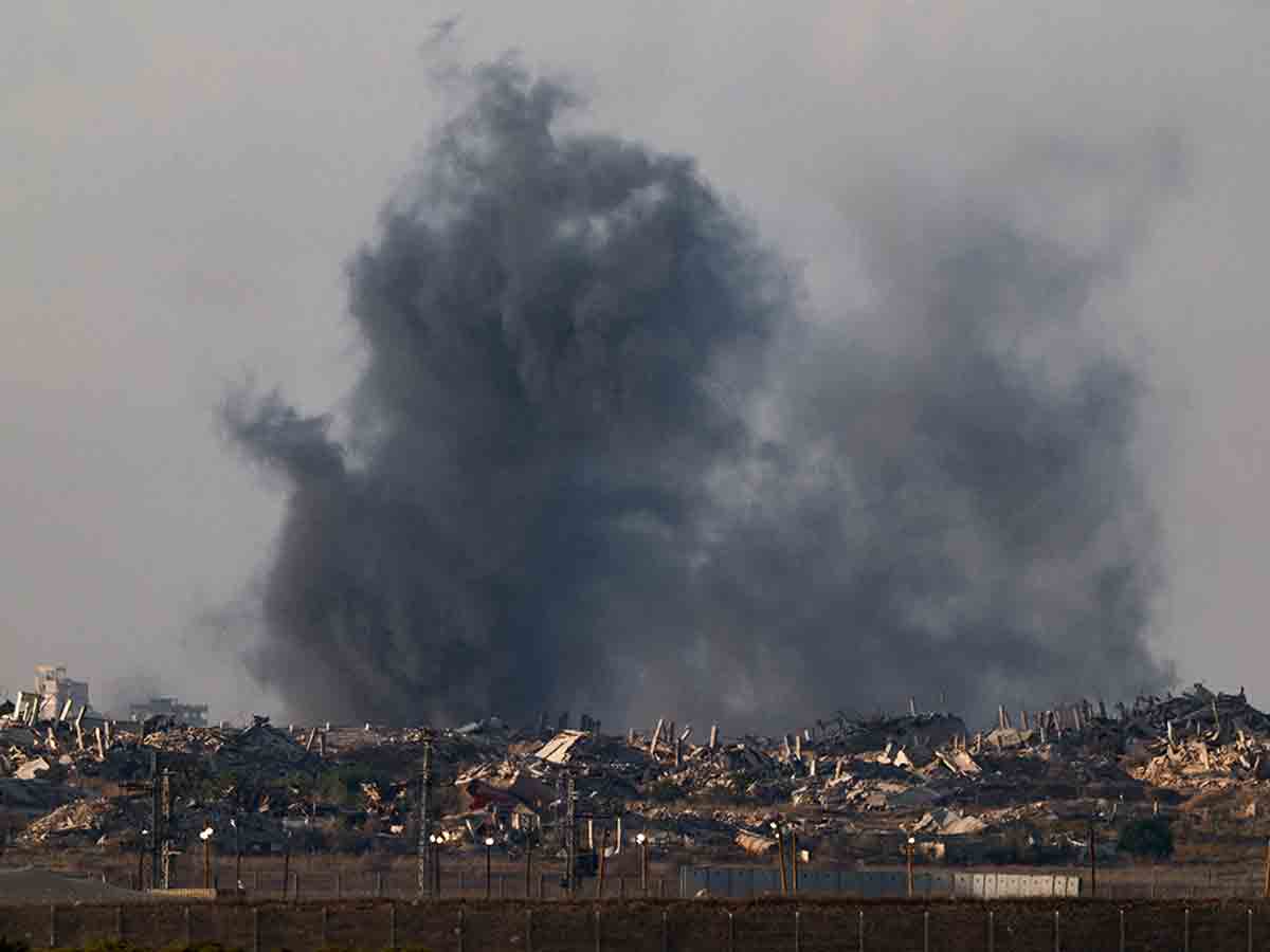 Golpes de Intensidad: Israel Reactiva Sus Bombarderos sobre Gaza Tras Tensiones en la Frontera y Alarmantes Denuncias de Masacre en el Lado Palestino